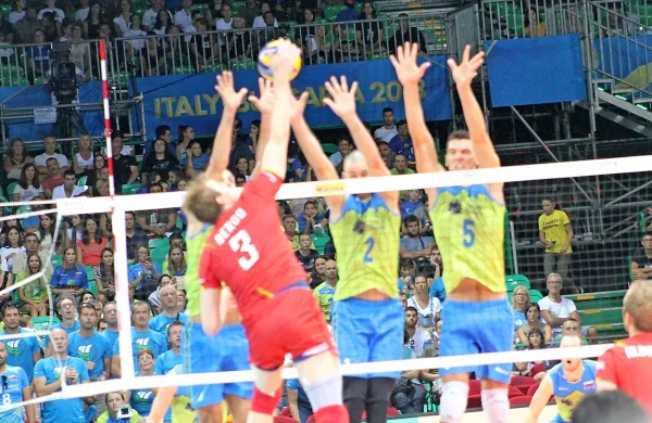 Slovenci so Belgijce dobro ustavljali z blokom.