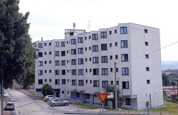 Univerza na Primorskem je letos kupila študentski dom v koprskih 
Prisojah.
