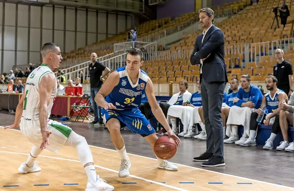 Primorska je sezono odprla z zmago nad Olimpijo v superpokalu.