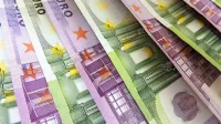 Rekordni presežek, a ob vi&scaron;ini dolga &scaron;e zaboli glava