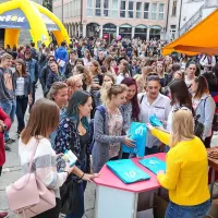 Sprejem brucev Univerze na Primorskem na koprskem Titovem 
trgu