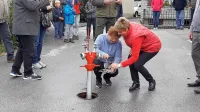 Tako se nazdravi, kadar se dolgo čaka na pitno vodo.