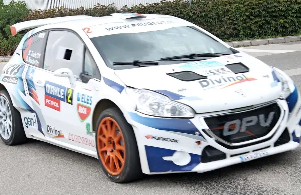 Idrijčan Rok Turk s peugeotom 208 R5 drvi naslovu državnega 
prvaka naproti.