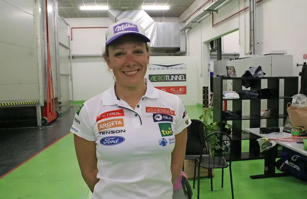 Ilka Štuhec v vetrovniku