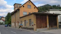 Ali bo opuščeni gasilski dom res postal društveni dom, bo znano 
šele po volitvah.