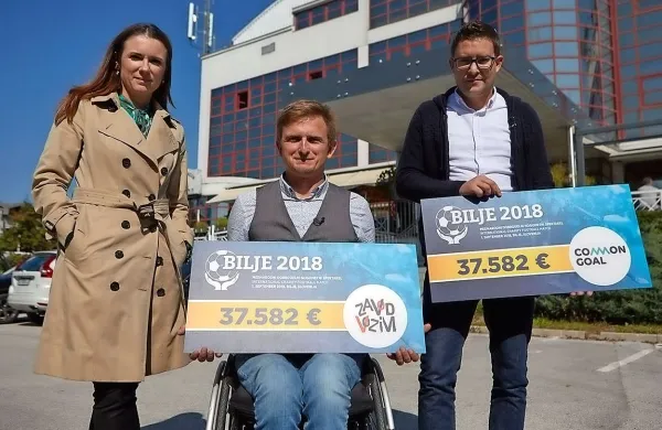 Znan je izkupiček dobrodelne tekme