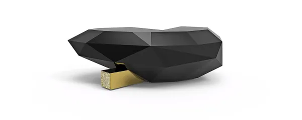Miza Diamant za drzne in posebne. Oblikovanje Marco Costa za 
Boca do Lobo.