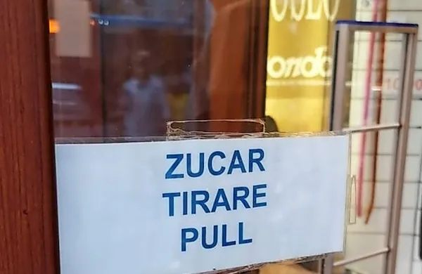 Namesto slovenščine so se v vodstvu trgovine odločili za tržaško 
narečje.