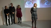Rene Rusjan (za mikrofonom) razvija teme, ki so večne, aktualne, lokalne in obenem globalne.