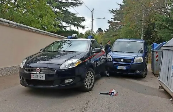V začetku septembra so karabinjeri na Opčinah ujeli mladoletnega 
tatu, ki je skušal zbežati z ukradenim službenim vozilom zavoda 
Civiform.