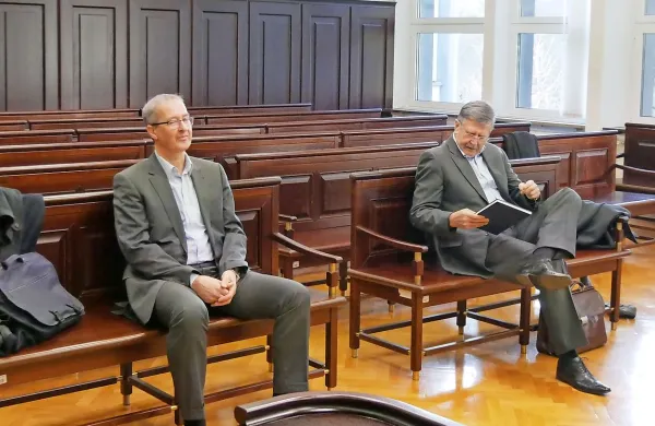 Sojenje Robertu Brajdihu (levo) in Dušanu Črnigoju zaradi domnevnega oškodovanja upnikov  na 
novogoriškem okrožnem sodišču traja že od januarja lani.