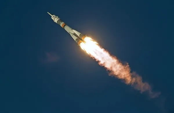 Sojuz je ob vrnitvi na Zemljo v prostem padu zasilno pristal v 
kazahstanski stepi.