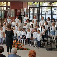 Popoldne prepevanja dveh generacij