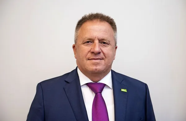 Zdravko Počivalšek

