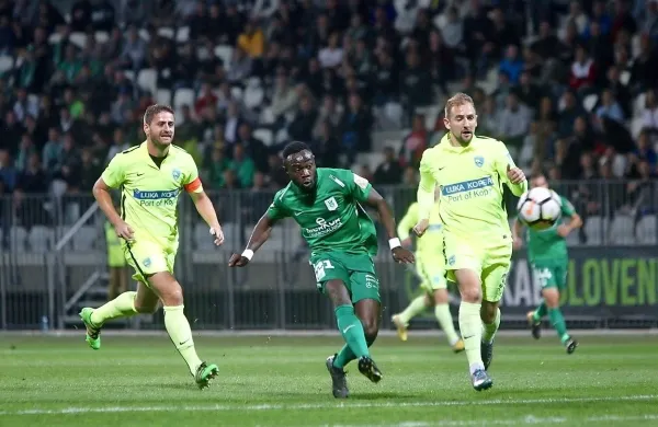 Olimpija za dva razreda bolj&scaron;a od Kopra