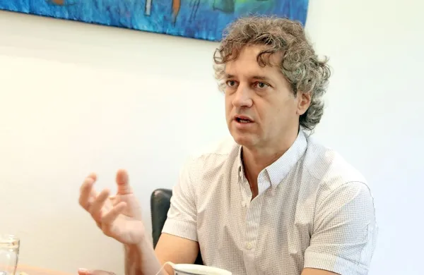Robert Golob