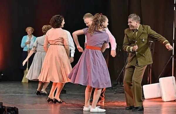 Folklorno društvo Gartrož iz Nove Gorice  je v Žalcu predstavilo energičen in hudomušen ples.
