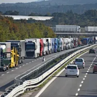 Zaradi nesreče pri izvozu Zgonik so nastali dolgi  zastoji, ki so se razpotegnili vse do Gabrka na 
slovenski strani in še naprej proti notranjosti.