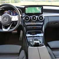 Digitalizacija je prišla tudi v najmanjšo Mercedesovo limuzino.