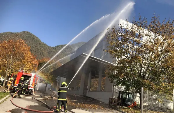V vaji je sodelovalo približno  60 gasilcev iz različnih društev. 