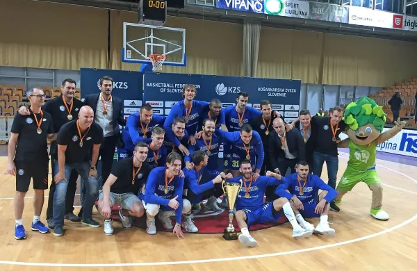 Košarkarji Sixta Primorske so v tekmi 5. kroga lige Aba 2 premagali 
Helios Suns s 87:58 (27:18, 49:32, 67:47).