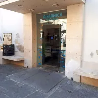 Ribarnica na Zelenjavnem trgu še ne bo zaprla svojih vrat.