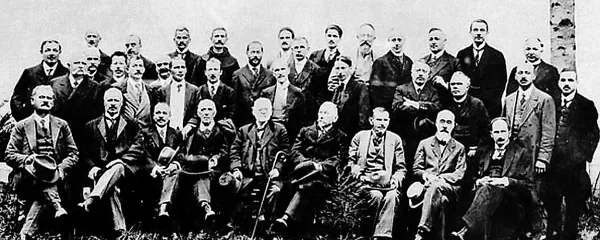 Slovensko ozemlje je v času Države SHS upravljala Narodna vlada 
za Slovenijo, ki jo je vodil Josip vitez Pogačnik.