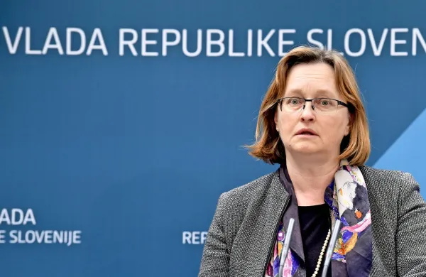 Mateja Vraničar Erman je bila v prejšnjem mandatu ministrica za 
finance, v več mandatih pa državna sekretarka na finančnem 
ministrstvu.