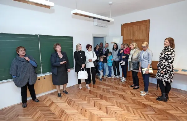 Odprli so novo &scaron;portno igri&scaron;če in Hi&scaron;o kulture