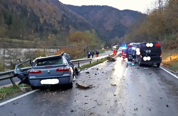 Za padec skale na cesto v Breznu krivo obilno deževje