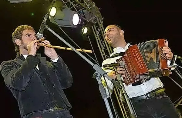 V soboto bo v Gorici nastopil tudi duo Fantafolk iz Sassarija. 