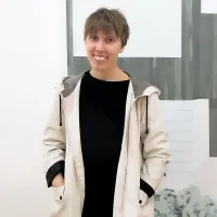 Idealen dom, obdan z naravo, na platnu