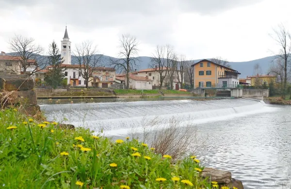   Reka Vipava  ponuja   veliko možnosti  za razvoj turizma in   v občini 
se očitno tega zavedajo. 