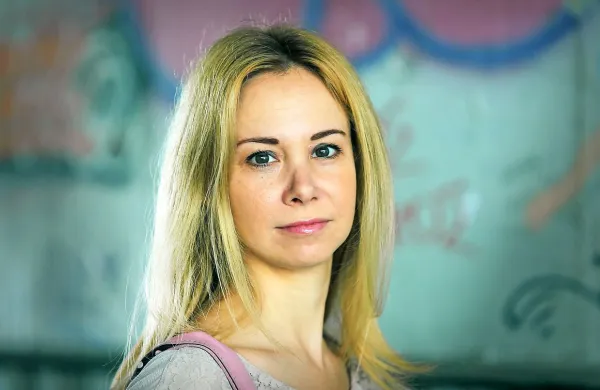 Irena Bačlija Brajnik je profesorica s katedre za analizo politik in 
javno upravo ljubljanske Fakultete za družbene vede.  