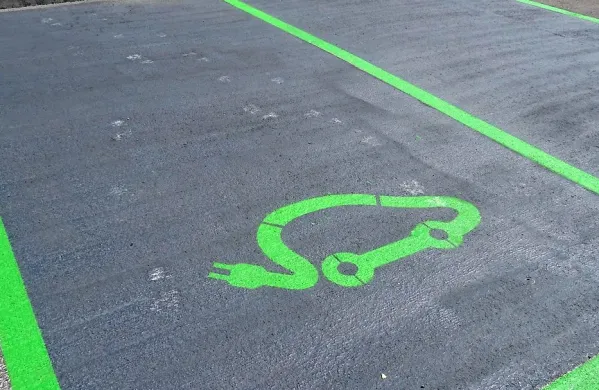 Električna polnilnica