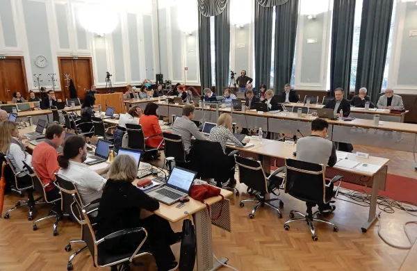 Sodeč po imenih na kandidatnih listah se v mestnem svetu ne 
obeta prav veliko novih obrazov. 