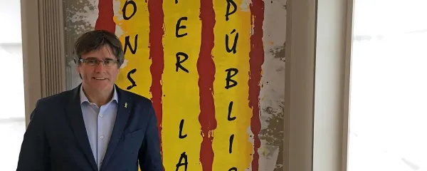 Carles Puigdemont, Katalonec z začasnim naslovom v Belgiji.