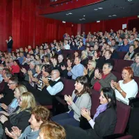 Bralci ob 71. rojstnem dnevu Primorskih novic na ogledu predstave Trio