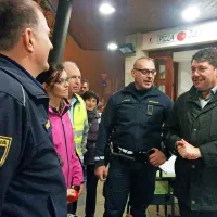 V lokalu Julko je akcijo pozdravil tudi šempetrski župan Milan Turk 
(desno), v njej sta sodelovala Dušan Djogič (v sredini) in pobudnik 
Janko Mencinger (levo).

