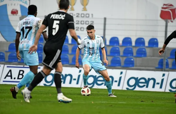 Semir Smajlagić (z žogo) bi utegnil biti najnevarnejši adut Gorice 
na današnjem dvoboju z Muro. 