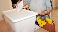 V mestnih občinah predčasno glasovalo več ljudi kot pred &scaron;tirimi leti