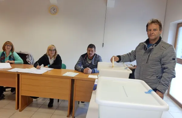 Valter Mlekuž ostaja bovški župan.