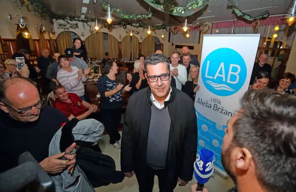 Aleš Bržan stavi na podporo izpadlih tekmecev, ki so se med volilno kampanjo zavzemali za 
spremembo v načinu vodenja koprske občine.