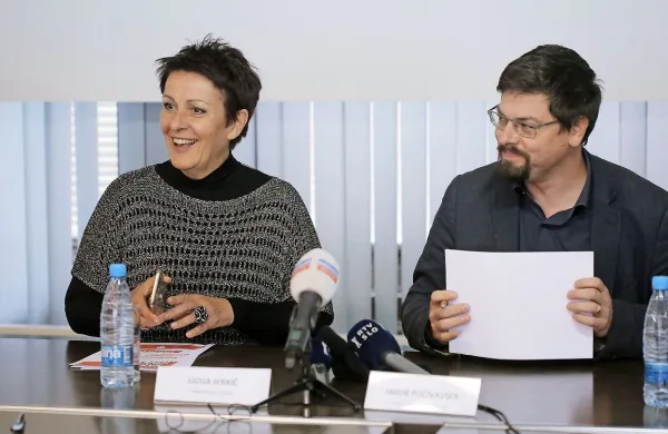 Predsednica Zveze svobodnih sindikatov Slovenije Lidija Jerkič in 
predsednik Pergama Jakob Počivavšek sta napovedala protestni 
shod v  sredo, 5. decembra, ob 11. uri pred sedežem Gospodarske 
zbornice Slovenije v Ljubljani.
