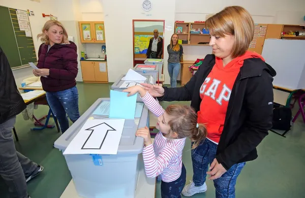 Na volišču na OŠ Antona Ukmarja na Markovcu je na županskih 
volitvah zmagal Boris Popovič, a se je tudi Aleš Bržan tam dobro 
odrezal. 
