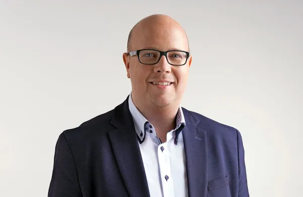 Aleksej Skok je kot kandidat SD za izolskega župana na volitvah 18. 
novembra prejel 17,5 odstotka glasov, kar je le devet glasov manj 
od drugouvrščenega Danila Markočiča (Desus).