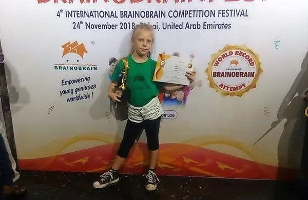Novogoriško ekipo Brainobrain je zastopala Rubi Zver iz OŠ Frana 
Erjavca, in požela zavidljiv rezultat. Prejela je naziv Champion, kar 
je najvišje možno priznanje.