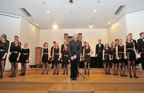 Z mladostnim žarom