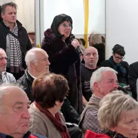 Svetlana Makarovič med občinstvom na okrogli mizi