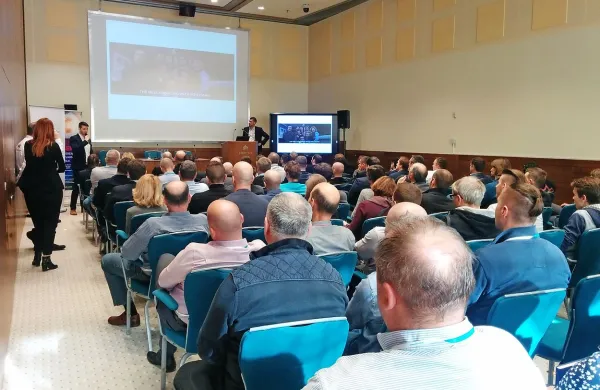 Včerajšnji konferenčni dan je postregel s številnimi predavanji 
domačih in tujih strokovnjakov s področja informacijske varnosti.